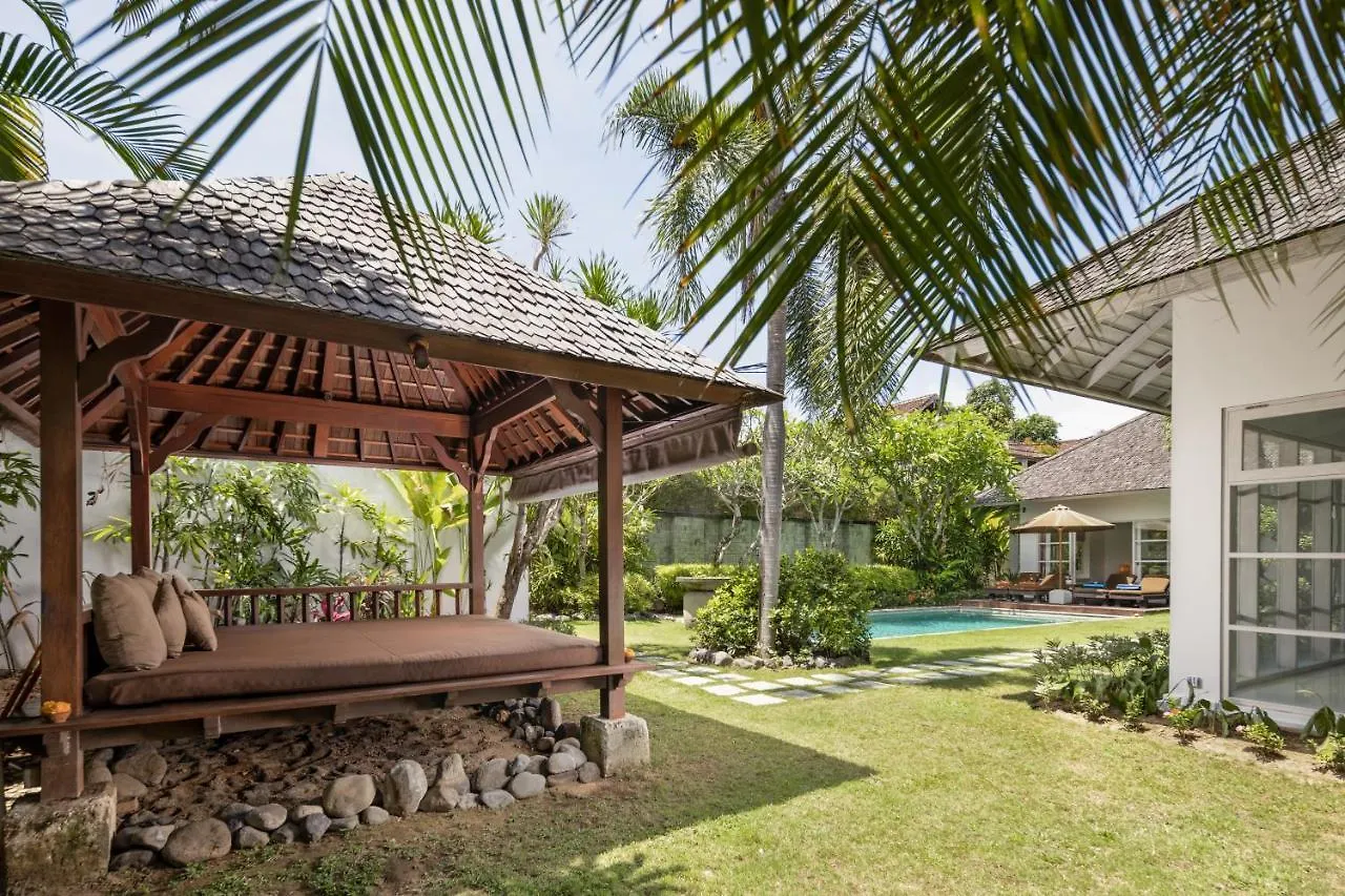 2Br Private Villa Seminyak, Villa Kiran One Семиньяк